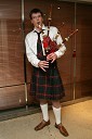 Sebastjan Gantar, edini slovenec, ki se uči igrati na škotski nacionalni instrument dude