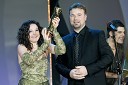 Alenka Gotar, pevka - zmagovalka izbora EMA 2007 in Jože Možina, direktor televizije