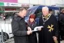 Stane Kocutar, mestni viničar in skrbnik Stare trte, odgovorni urednik Radio Maribor; ...; Franc Vrezner, vinogradnik