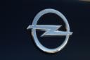 logotip Opel