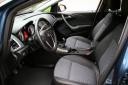 Opel Astra SportsTourer 1.6 SIDI Cosmo, sprednja sedeža sta povprečna