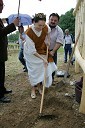 Petra Camplin, prekmurska vinska kraljica in Štefan Varga, vinogradnik in skrbnik trte