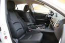 Mazda3 SP G100 Challenge, spredaj so sedeži udobni