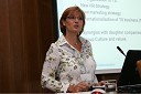 Darinka Pavlič Kamien, vodja službe za odnose z javnostmi pri 
Telekomu Slovenija