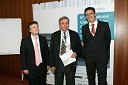 John Dalton, direktor LSPR Worldwide, Michel Ogrizek, MGroup, Francija in Božidar Novak, direktor komunikacijske skupine SPEM