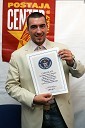 Marko Potrč s certifikatom Guinnessove knjige rekordov