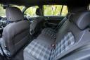 Volkswagen Golf GTE 1.4 TSI, zadnja klop je prostorsko odvisna od sprednjih potnikov