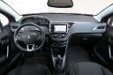 Peugeot 208 Allure 1.2 PureTech 110 Stop&Start, notranjost