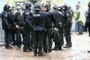 Navijači NK Olimpija in policisti