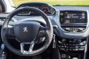 Peugeot 208 Allure 1.2 PureTech 110 EAT6 Stop&Start, notranjost