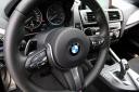 BMW 125d, možnost pretikanja prestav z ušeski ob volanu