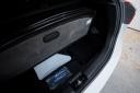 Hyundai ix20 1.6 CRDi (HP) Premium, drobnarije gredo v dno prtljažnika pod polico