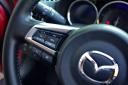  Mazda MX-5 G160 Revolution Top, informacijski gumbi na volanu