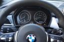 BMW 225xe Active Tourer, merilniki so klasični
