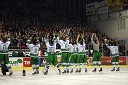 Slavje hokejistov HDD ZM ob končni zmagi nad Linzem in prebojem v finale lige Ebel