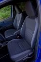 Toyota Yaris 1.5 HSD e-CVT BiTone Blue, sedeži so udobni