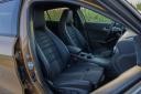 Mercdes-Benz GLA 220D 4Matic, športna sedeža