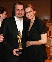 Marko Pokorn, scenarist televizijske oddaje Naša mala klinika in njegova žena Nike Kočjančič Pokorn