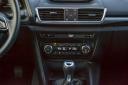 Mazda3 G120 Revolution, dvopodročna samodejna klilmatska naprava
