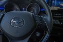 Toyota C-HR 1.8 HSD Premium, multifunkcijski volan