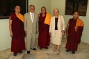 Rudi Moge, poslanec v DZ s soprogo Alojzijo Moge-Čas, odvetnico in tibetanski menihi