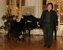 Pianistka Olga Peceny in tenorist Janez Lotrič