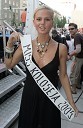 Minka Alagič, Miss Universe 2001 
