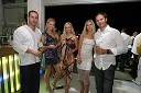 Peter Poles, voditelj na RTV Slovenija, Vesna Vitrih, slikarka in Miss Interneta 2003, Danica Lovenjak, voditeljica vremena oddaje Svet na Kanalu A s prijateljico Sento in Kristjan Magdič, direktor in lastnik podjetja Frontal