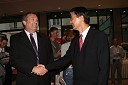 Jure Prosen, predsednik Plavalne zveze Slovenije in ZHI Zhaolin, kitajski veleposlanik