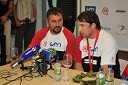 Vladimir Kevo, trener Primoža Kozmusa in Primož Kozmus, olimpijski prvak v metu kladiva