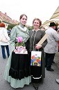 Anja Jamšek, nova mariborska vinska kraljica za obdobje 2008-2010 in njena mama Romana