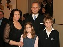 Boris Sovič, mariborski župan v letih 1998-2006 z ženo Ano ter hčerko in sinom