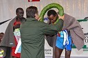 Ibrahim Limo (Kenija), 2. mesto na Ljubljanskem maratonu, Zoran Jankovič, župan Ljubljane in Amare Mulu (Etiopija), zmagovalec Ljubljanskega maratona
