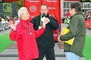 Helena Žigon, najstarejša tekmovalka na Ljubljanskem maratonu, Robert Bogataj, voditelj Ljubljanskega maratona in Zoran Jankovič, župan Ljubljane