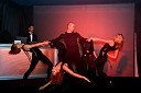 Premiera filma James Bond, Kvantum sočutja, after party, nastop plesne skupine